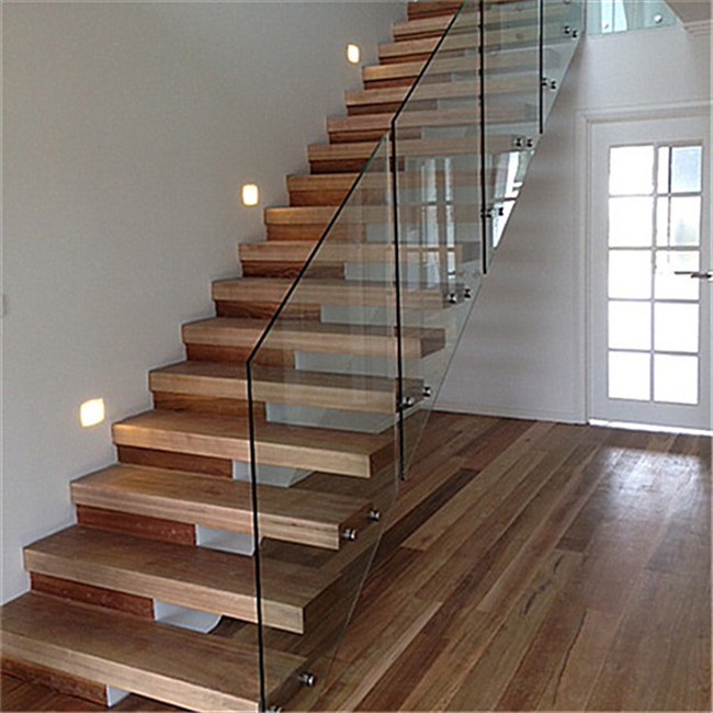 Solid wood steps build indoor floating stairs