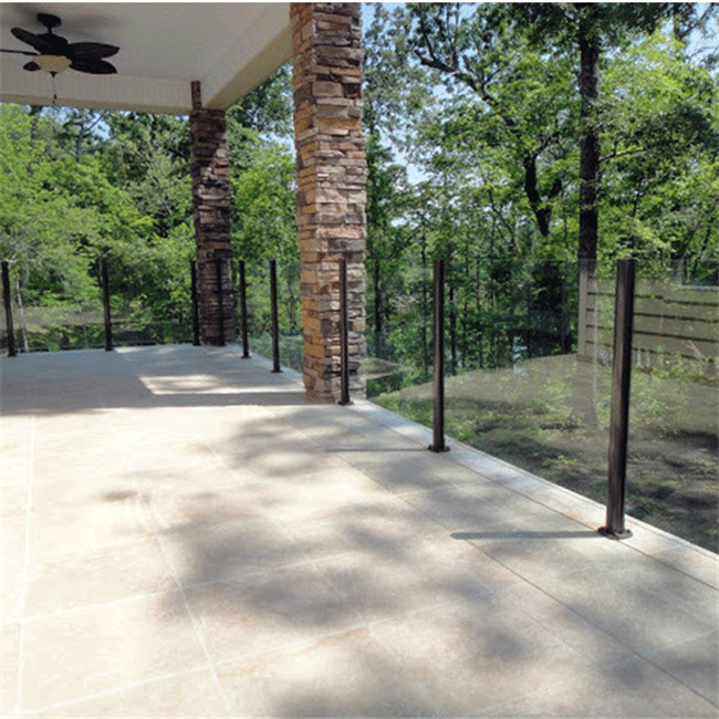 Stainless steel cable deck railing design 