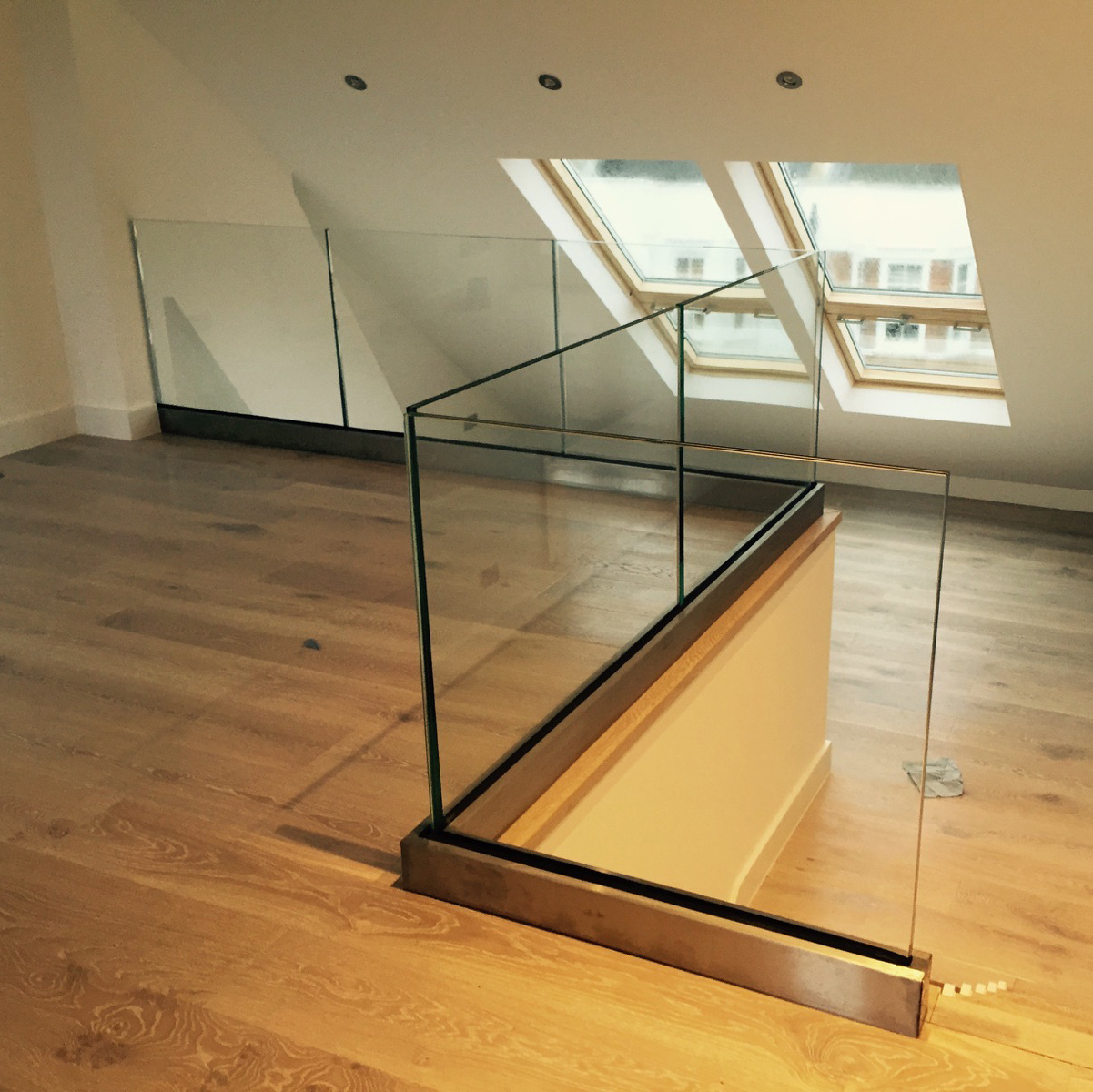 U channel railing for interior staircase 