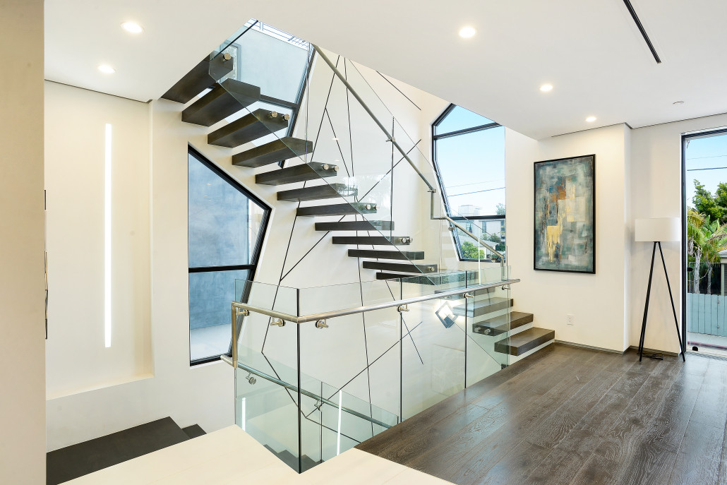 Interior Invisible Stringer Floating Stairs with 40Mm Oak Wood Tread